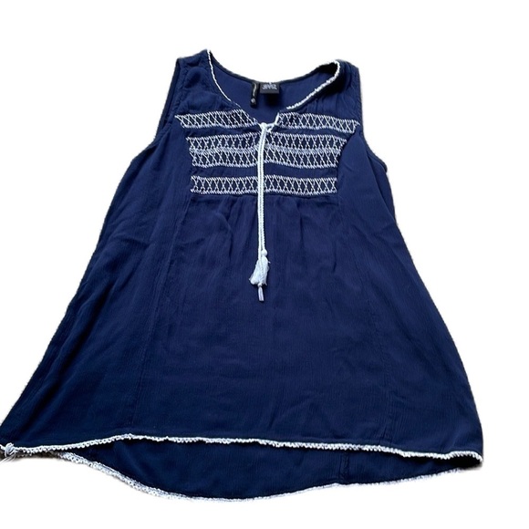 New Directions M navy blue and white sleeveless top - Picture 1 of 6